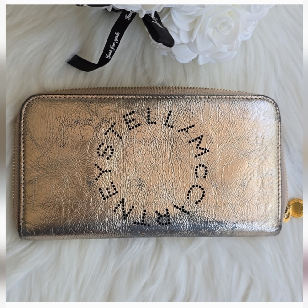 ๐Stella McCartney Mettalic Gold Zip-Around Perforated Logo Wallet